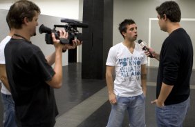 CORINTHIANS/SP X SANTOS/SP - Matias Defederico nos vestiários antes da partida realizada esta noite no estádio do Pacaembu, zona oeste da cidade, válida pelo returno do Campeonato Brasileiro de 2009