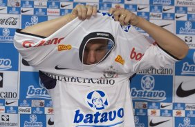 O volante Marcelo Mattos foi apresentado esta manh antes do treino do Corinthians realizado esta manh no Parque So Jorge, zona leste da cidade; o prximo jogo do time ser dia 16/09, contra o Coritiba, no Couto Pereira, em Curitiba, pelo returno do Campeonato Brasileiro 2009