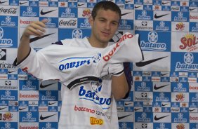 O volante Marcelo Mattos foi apresentado esta manhã antes do treino do Corinthians realizado esta manhã no Parque São Jorge, zona leste da cidade; o próximo jogo do time será dia 16/09, contra o Coritiba, no Couto Pereira, em Curitiba, pelo returno do Campeonato Brasileiro 2009