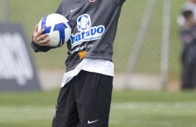 Matias Defederico que teve sua documentacao regularizada e joga no domingo, durante o treino do Corinthians realizado esta tarde no Parque Ecolgico do Tiete; o prximo jogo do time ser domingo, dia 27/09, contra o So Paulo, no estdio do Morumbi, pelo returno do Campeonato Brasileiro 2009