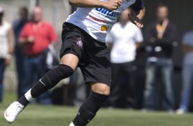 Dentinho durante o treino do Corinthians realizado esta manh no Parque Ecolgico do Tiete; o prximo jogo do time ser amanh, domingo, dia 27/09, contra o So Paulo, no estdio do Morumbi, pelo returno do Campeonato Brasileiro 2009