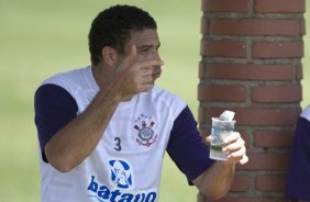 Ronaldo durante o treino do Corinthians realizado esta manh no Parque Ecolgico do Tiete; o prximo jogo do time ser amanh, domingo, dia 27/09, contra o So Paulo, no estdio do Morumbi, pelo returno do Campeonato Brasileiro 2009