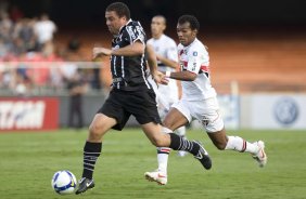 SAO PAULO/SP X CORINTHIANS/SP - em um lance da partida realizada esta tarde no estdio do Morumbi, zona sul da cidade, vlida pelo returno do Campeonato Brasileiro de 2009