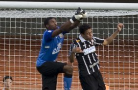 SAO PAULO/SP X CORINTHIANS/SP - em um lance da partida realizada esta tarde no estdio do Morumbi, zona sul da cidade, vlida pelo returno do Campeonato Brasileiro de 2009