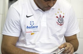 SAO PAULO/SP X CORINTHIANS/SP - Ronaldo nos vestiários antes da partida realizada esta tarde no estádio do Morumbi, zona sul da cidade, válida pelo returno do Campeonato Brasileiro de 2009