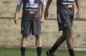 Chico e William que voltam a formar a zaga do no prximo jogo, durante o treino do Corinthians realizado esta tarde no Parque So Jorge; o prximo jogo do time ser quarta-feira, dia 07/10, contra o Fluminense, no estdio do Maracan, pelo returno do Campeonato Brasileiro 2009