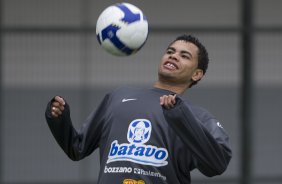 Dentinho durante o treino do Corinthians realizado esta manh no Parque So Jorge; o prximo jogo do time ser amanh, sbado, dia 10/10, contra o Grmio, no estdio do Pacaembu, pelo returno do Campeonato Brasileiro 2009