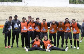 Time que ganhou o racho aps o treino do Corinthians realizado esta manh no Parque So Jorge; o prximo jogo do time ser amanh, sbado, dia 10/10, contra o Grmio, no estdio do Pacaembu, pelo returno do Campeonato Brasileiro 2009