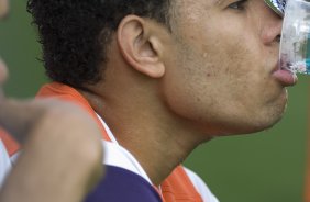 Dentinho durante o treino do Corinthians realizado esta tarde no Parque So Jorge; o prximo jogo do time ser domingo, dia 18/10, contra o Sport, em Recife, pelo returno do Campeonato Brasileiro 2009