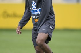 Elias durante o treino do Corinthians realizado esta manh no Parque So Jorge; o prximo jogo do time ser amanh, domingo, dia 18/10, contra o Sport, em Recife, pelo returno do Campeonato Brasileiro 2009