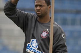 Felipe durante o treino do Corinthians realizado esta manh no Parque So Jorge; o prximo jogo do time ser amanh, domingo, dia 18/10, contra o Sport, em Recife, pelo returno do Campeonato Brasileiro 2009