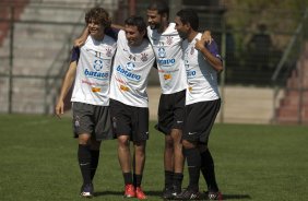Dodo; Balbuena; William e Boquita durante o treino do Corinthians realizado esta manh no Parque So Jorge; o prximo jogo do time ser domingo, dia 08/11, contra o Santo Andr, no Pacaembu, pelo returno do Campeonato Brasileiro 2009