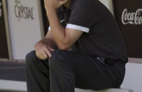 Mano Menezes durante o treino do Corinthians realizado esta manh no Parque So Jorge; o prximo jogo do time ser domingo, dia 08/11, contra o Santo Andr, no Pacaembu, pelo returno do Campeonato Brasileiro 2009
