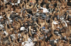 CORINTHIANS/SP X SANTO ANDRE/SP - em um lance da partida realizada esta tarde no estdio do Pacaembu, na zona oeste da cidade, vlida pelo returno do Campeonato Brasileiro de 2009