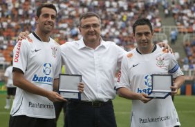CORINTHIANS/SP X SANTO ANDRE/SP - em um lance da partida realizada esta tarde no estdio do Pacaembu, na zona oeste da cidade, vlida pelo returno do Campeonato Brasileiro de 2009