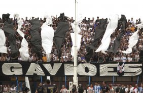 FLORIANOPOLIS-SC - ESPORTES - AVAI/SC X CORINTHIANS/SP - em um lance da partida realizada esta tarde no estdio da Ressacada, em Florianopolis, vlida pelo returno do Campeonato Brasileiro de 2009