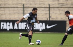 Ronaldo e Chico durante o treino do Corinthians realizado esta manh no Parque So Jorge; o prximo jogo do time ser domingo, dia 29/11, contra o Flamengo, no estdio Brinco de Ouro da Princesa, em Campinas, pelo returno do Campeonato Brasileiro 2009