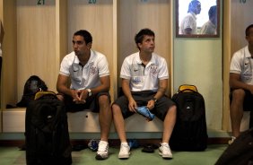 CORINTHIANS/SP X FLAMENGO/RJ- Boquita e Matias Defederico nos vestiários antes da partida realizada esta tarde no estádio Brinco de Ouro da Princesa, em Campinas, válida pelo returno do Campeonato Brasileiro de 2009
