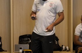 CORINTHIANS/SP X FLAMENGO/RJ- Ronaldo nos vestiários antes da partida realizada esta tarde no estádio Brinco de Ouro da Princesa, em Campinas, válida pelo returno do Campeonato Brasileiro de 2009