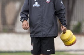 Doriva Bueno, tcnico, durante o treino do time do Corinthians que vai disputar a Taca So Paulo de Juniores em janeiro, e que foi realizado esta tarde no Parque So Jorge; O time estreia no dia 03/01/2010 contra o Araguaina/TO, em Araraquara