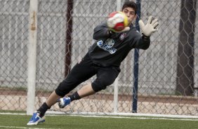O goleiro André durante o treino do time do Corinthians que vai disputar a Taca São Paulo de Juniores em janeiro, e que foi realizado esta tarde no Parque São Jorge; O time estreia no dia 03/01/2010 contra o Araguaina/TO, em Araraquara