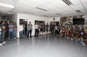 O time do Corinthians se representou hoje a tarde no Parque São Jorge, iniciando a preparação para o ano de 2010; Na reapresentacao falaram o presidente Andres Sanchez(c); o diretor Mario Gobbi e o técnico Mano Menezes
