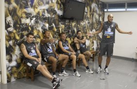O time do Corinthians se representou hoje a tarde no Parque São Jorge, iniciando a preparação para o ano de 2010