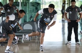 Iarley e Ronaldo durante o treino do Corinthians realizado esta manhã no SPA Sport Resort, na cidade de Itu, interior de São Paulo; o próximo compromisso será um amistoso internacional contra o Huracan, da Argentina, dia 14/01 no Pacaembu;
