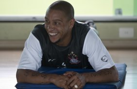 Roberto Carlos durante o treino do Corinthians realizado esta manh no SPA Sport Resort, na cidade de Itu, interior de So Paulo; o prximo compromisso ser um amistoso internacional contra o Huracan, da Argentina, dia 14/01 no Pacaembu;