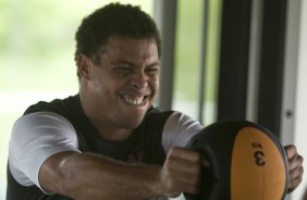 Ronaldo durante o treino do Corinthians realizado esta manh no SPA Sport Resort, na cidade de Itu, interior de So Paulo; o prximo compromisso ser um amistoso internacional contra o Huracan, da Argentina, dia 14/01 no Pacaembu