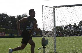 Edu Gaspar durante o treino do Corinthians realizado esta manh no SPA Sport Resort, na cidade de Itu, interior de So Paulo; o prximo compromisso ser um amistoso internacional contra o Huracan, da Argentina, dia 14/01 no Pacaembu