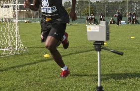 Elias durante o treino do Corinthians realizado esta manh no SPA Sport Resort, na cidade de Itu, interior de So Paulo; o prximo compromisso ser um amistoso internacional contra o Huracan, da Argentina, dia 14/01 no Pacaembu