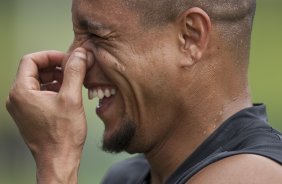 Roberto Carlos durante o treino do Corinthians realizado esta manh no SPA Sport Resort, na cidade de Itu, interior de So Paulo; o prximo compromisso ser um amistoso internacional contra o Huracan, da Argentina, dia 14/01 no Pacaembu