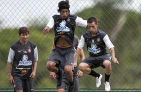 Defederico e Escudero durante o treino do Corinthians realizado esta manh no SPA Sport Resort, na cidade de Itu, interior de So Paulo; o prximo compromisso ser a estreia no Campeonato Paulista 2010, domingo, dia 17/01, no estdio Santa Cruz, em Ribeiro Preto, contra o Monte Azul