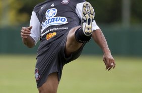 Roberto Carlos durante o treino do Corinthians realizado esta manh no SPA Sport Resort, na cidade de Itu, interior de So Paulo; o prximo compromisso ser a estreia no Campeonato Paulista 2010, domingo, dia 17/01, no estdio Santa Cruz, em Ribeiro Preto, contra o Monte Azul