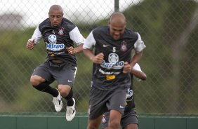 Roberto Carlos e Souza durante o treino do Corinthians realizado esta manh no SPA Sport Resort, na cidade de Itu, interior de So Paulo; o prximo compromisso ser a estreia no Campeonato Paulista 2010, domingo, dia 17/01, no estdio Santa Cruz, em Ribeiro Preto, contra o Monte Azul