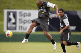 Souza durante o treino do Corinthians realizado esta manh no SPA Sport Resort, na cidade de Itu, interior de So Paulo; o prximo compromisso ser a estreia no Campeonato Paulista 2010, domingo, dia 17/01, no estdio Santa Cruz, em Ribeiro Preto, contra o Monte Azul