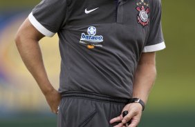 Mano Menezes durante o treino do Corinthians realizado esta tarde no SPA Sport Resort, na cidade de Itu, interior de So Paulo; o prximo compromisso pelo Campeonato Paulista 2010, ser domingo, dia 24/01, no estdio da Fonte Luminosa, em Araraquara, contra o Oeste de Itpolis