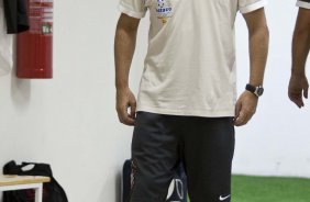 OESTE DE ITAPOLIS X CORINTHIANS - Mano Menezes nos vestirios antes da partida realizada esta tarde no estdio da Fonte Luminosa, em Araraquara, vlida pelo Campeonato Paulista 2010
