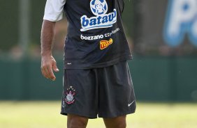 Iarley durante o treino do Corinthians realizado esta manh no SPA Sport Resort, na cidade de Itu, interior de So Paulo; o prximo compromisso pelo Campeonato Paulista 2010, ser quarta-feira, dia 27/01, contra o Mirassol no estdio do Pacaembu