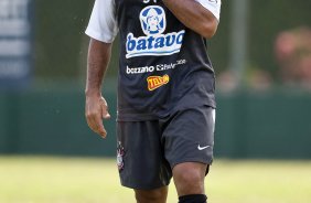 Iarley durante o treino do Corinthians realizado esta manh no SPA Sport Resort, na cidade de Itu, interior de So Paulo; o prximo compromisso pelo Campeonato Paulista 2010, ser quarta-feira, dia 27/01, contra o Mirassol no estdio do Pacaembu