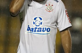 CORINTHIANS X MIRASSOL- Ronaldo em um lance da partida realizada esta noite no estdio do Pacaembu, zona oeste de So Paulo, vlida pelo Campeonato Paulista 2010