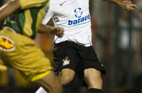 CORINTHIANS X MIRASSOL- Ronaldo em um lance da partida realizada esta noite no estdio do Pacaembu, zona oeste de So Paulo, vlida pelo Campeonato Paulista 2010