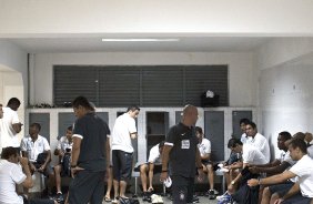 PONTE PRETA/CAMPINAS X CORINTHIANS/SP - Vestiarios antes da partida realizada esta noite no estádio Moisés Lucarelli, em Campinas, válida pela 6ª rodada do Campeonato Paulista 2010