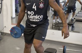 Roberto Carlos durante o treino do Corinthians realizado esta tarde no Parque So Jorge, zona leste de So Paulo; o prximo compromisso do time pelo Campeonato Paulista 2010, ser sbado, dia 13/02, contra a Portuguesa, no estdio do Caninde