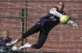 Rafael durante o treino do Corinthians realizado esta manh no Parque So Jorge, zona leste de So Paulo; o prximo compromisso do time pelo Campeonato Paulista 2010, ser sbado, dia 13/02, contra a Portuguesa, no estdio do Caninde