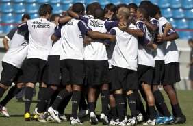 Jogadores durante o treino do Corinthians realizado esta manh na Arena Barueri, em Barueri, zona oeste de So Paulo; o prximo compromisso do time pelo Campeonato Paulista 2010, ser sbado, dia 13/02, contra a Portuguesa, no estdio do Caninde