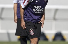 Alessandro, atras, e Tcheco durante o treino do Corinthians realizado esta manh na Arena Barueri, em Barueri, zona oeste de So Paulo; o prximo compromisso do time pelo Campeonato Paulista 2010, ser amanh, sbado, dia 13/02, contra a Portuguesa, no estdio do Caninde
