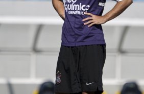 Alessandro durante o treino do Corinthians realizado esta manh na Arena Barueri, em Barueri, zona oeste de So Paulo; o prximo compromisso do time pelo Campeonato Paulista 2010, ser amanh, sbado, dia 13/02, contra a Portuguesa, no estdio do Caninde