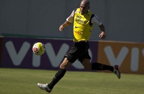 Souza durante o treino do Corinthians realizado esta manh na Arena Barueri, em Barueri, zona oeste de So Paulo; o prximo compromisso do time pelo Campeonato Paulista 2010, ser amanh, sbado, dia 13/02, contra a Portuguesa, no estdio do Caninde